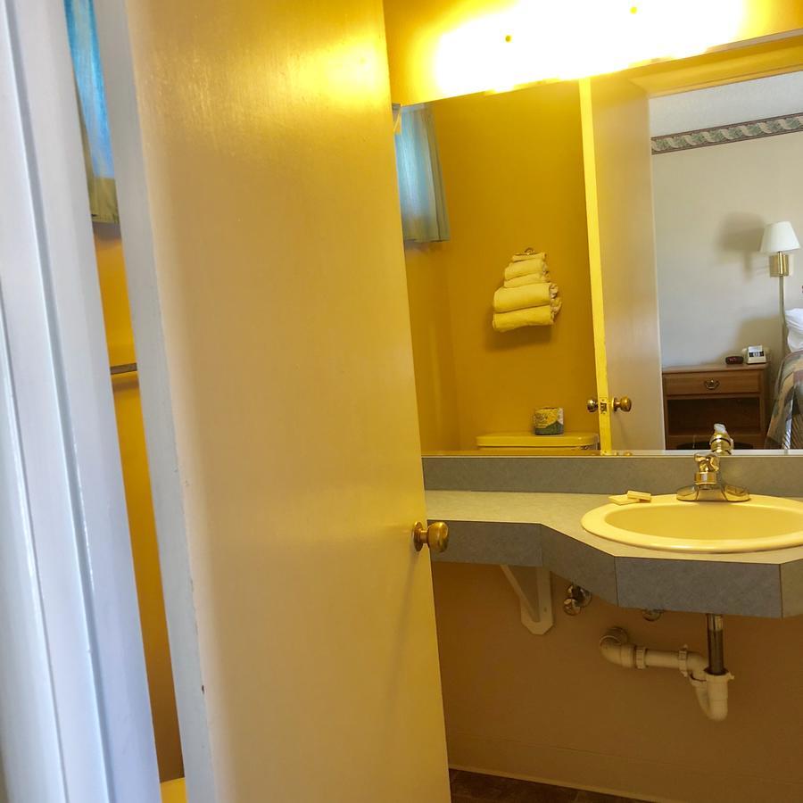 Motel A Western Rose